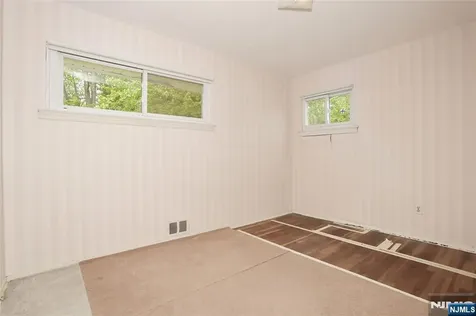 12 Beverly Lane Waldwick NJ 07463
