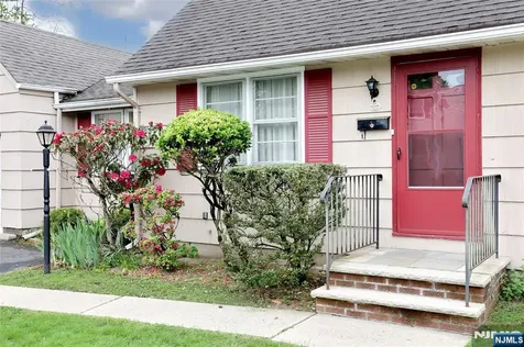 12 Beverly Lane Waldwick NJ 07463