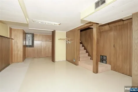 12 Beverly Lane Waldwick NJ 07463