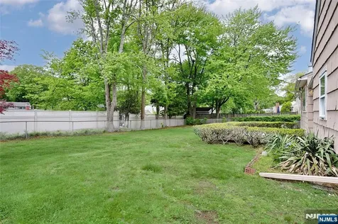 12 Beverly Lane Waldwick NJ 07463
