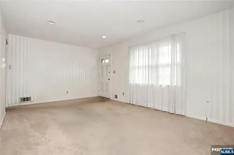 12 Beverly Lane Waldwick NJ 07463