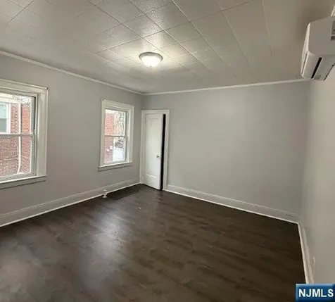 108-110 Vassar Avenue Newark NJ 07112