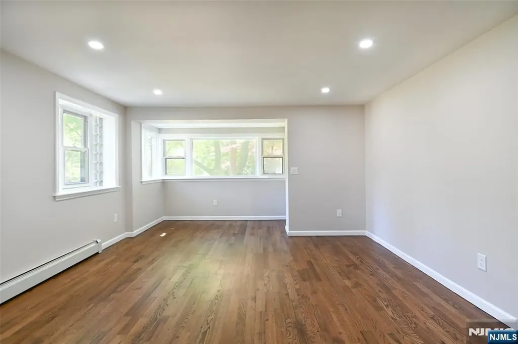 285 Orchard Terrace Bogota NJ 07603