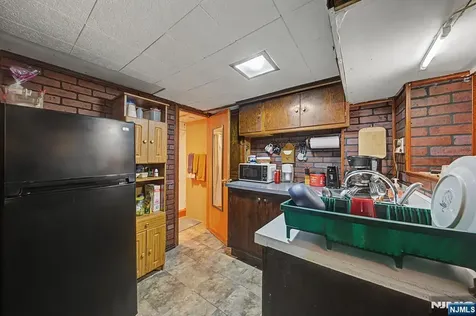 40 Dacotah Avenue Oakland NJ 07436