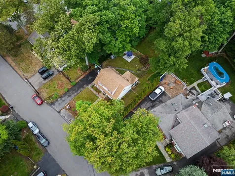 40 Dacotah Avenue Oakland NJ 07436