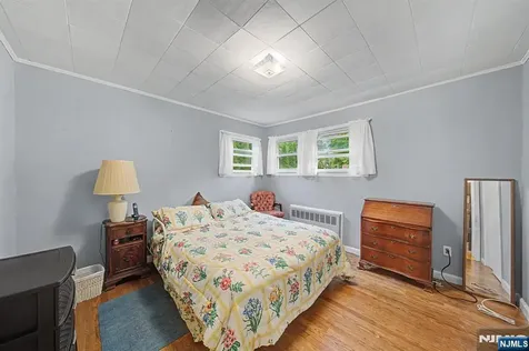 40 Dacotah Avenue Oakland NJ 07436
