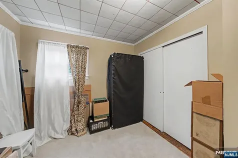 40 Dacotah Avenue Oakland NJ 07436
