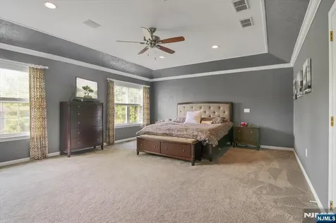 11 Queens Lane Wayne NJ 07470