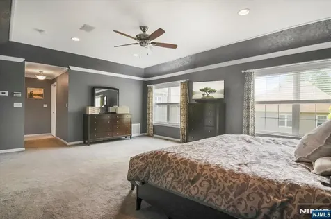 11 Queens Lane Wayne NJ 07470
