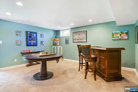 11 Queens Lane Wayne NJ 07470
