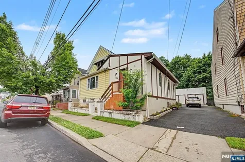 328 Hobart Avenue Haledon NJ 07508