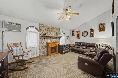 328 Hobart Avenue Haledon NJ 07508