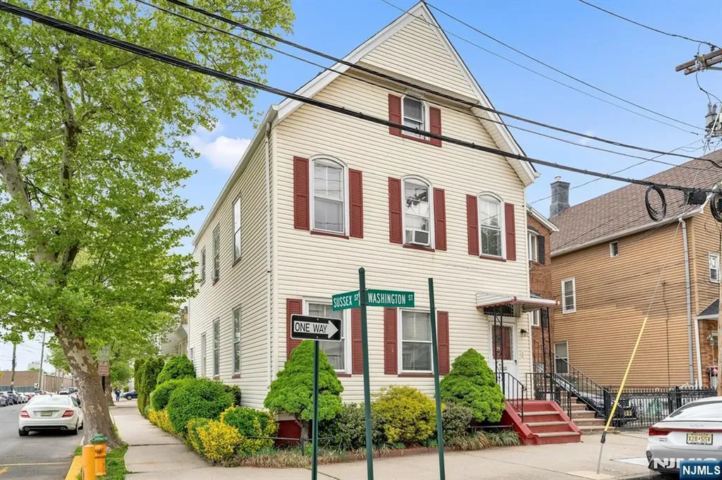 79 Washington Street Harrison NJ 07029