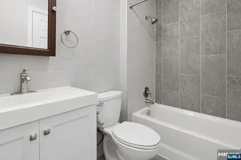 74 Boston Street Newark NJ 07103