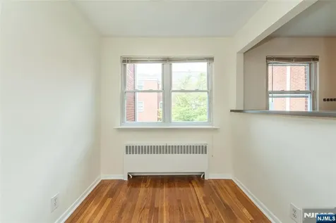 284 Claremont Avenue Verona NJ 07044