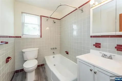 284 Claremont Avenue Verona NJ 07044