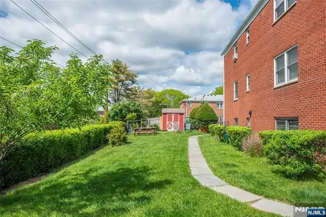 284 Claremont Avenue Verona NJ 07044