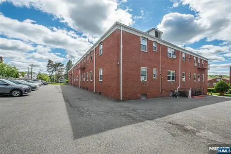 284 Claremont Avenue Verona NJ 07044