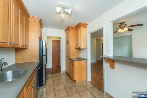 284 Claremont Avenue Verona NJ 07044