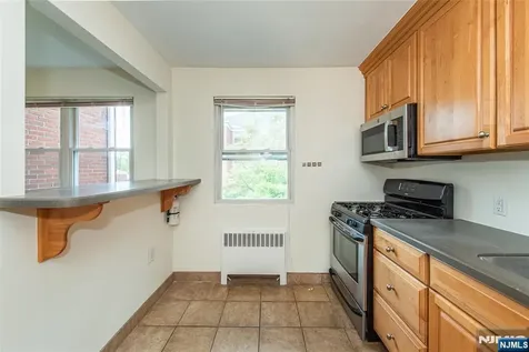 284 Claremont Avenue Verona NJ 07044