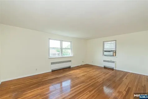 284 Claremont Avenue Verona NJ 07044