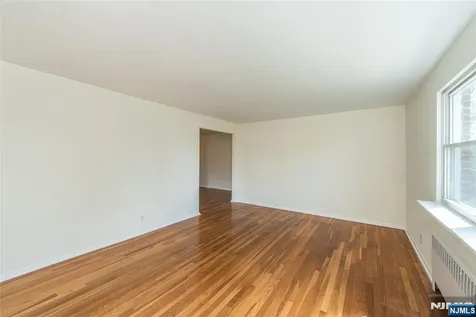 284 Claremont Avenue Verona NJ 07044