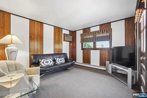 355 Chestnut Avenue South Hackensack NJ 07606