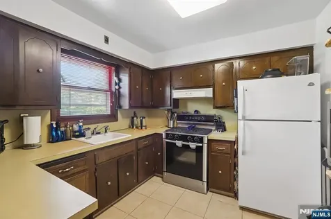 355 Chestnut Avenue South Hackensack NJ 07606
