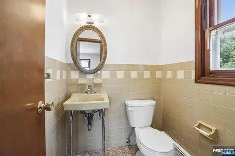 355 Chestnut Avenue South Hackensack NJ 07606