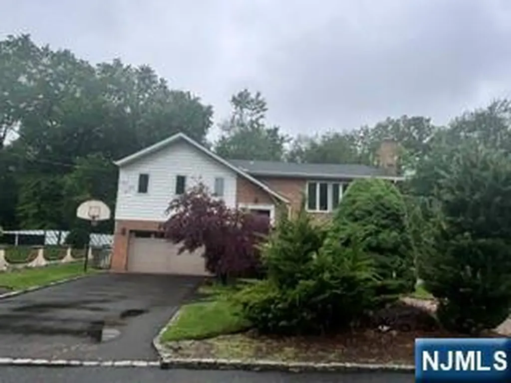 382 4th Avenue Westwood NJ 07675