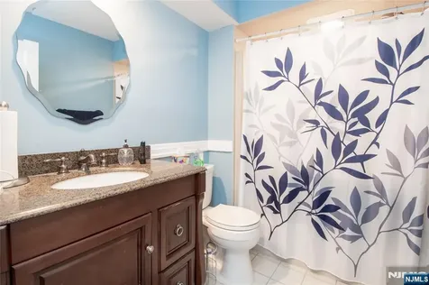 28 Old Fourth Drive Jefferson Township NJ 07438