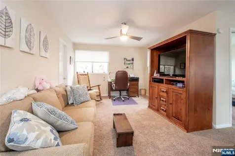 28 Old Fourth Drive Jefferson Township NJ 07438