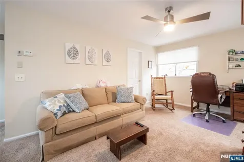 28 Old Fourth Drive Jefferson Township NJ 07438