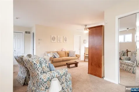28 Old Fourth Drive Jefferson Township NJ 07438