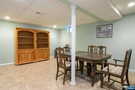 28 Old Fourth Drive Jefferson Township NJ 07438