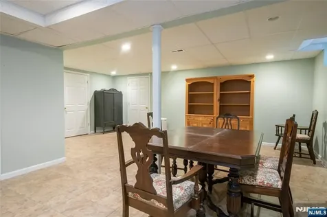 28 Old Fourth Drive Jefferson Township NJ 07438