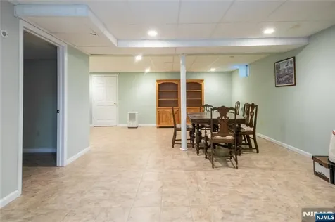 28 Old Fourth Drive Jefferson Township NJ 07438