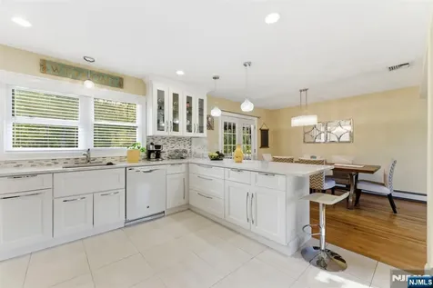 29 Albertine Place West Milford NJ 07438
