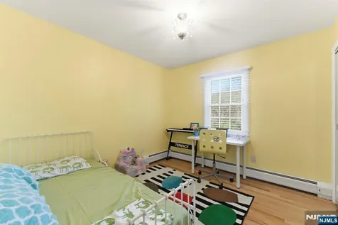 29 Albertine Place West Milford NJ 07438