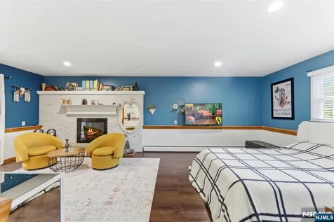 29 Albertine Place West Milford NJ 07438