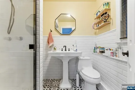 29 Albertine Place West Milford NJ 07438