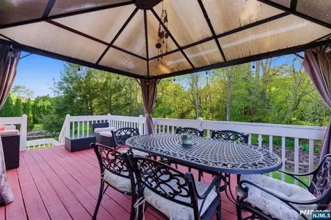 29 Albertine Place West Milford NJ 07438