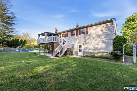 29 Albertine Place West Milford NJ 07438