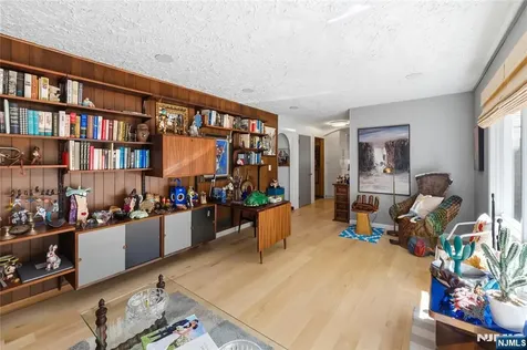 25 Maria Drive Hillsdale NJ 07642