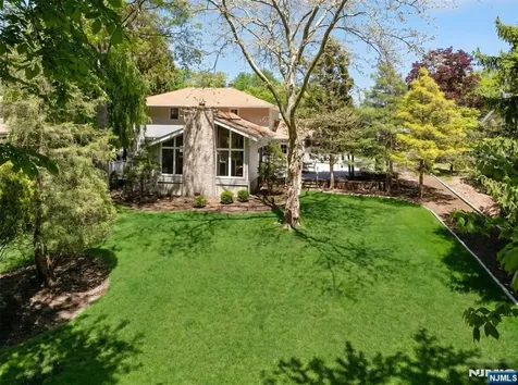 25 Maria Drive Hillsdale NJ 07642