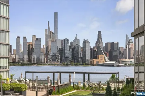 9 Ave At Port Imperial West New York NJ 07093