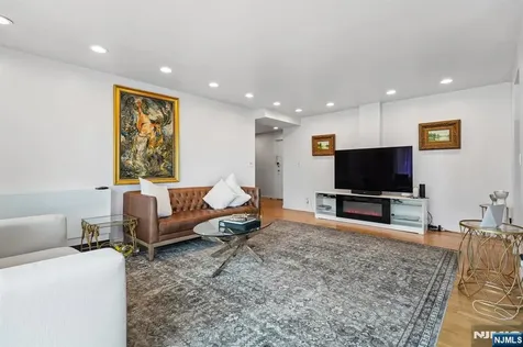 150 Overlook Hackensack NJ 07601