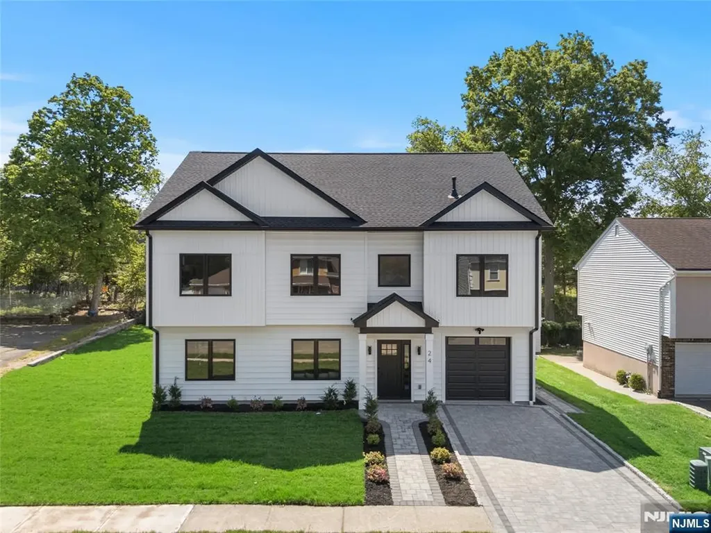 24 Richard Scott Court North Haledon NJ 07508