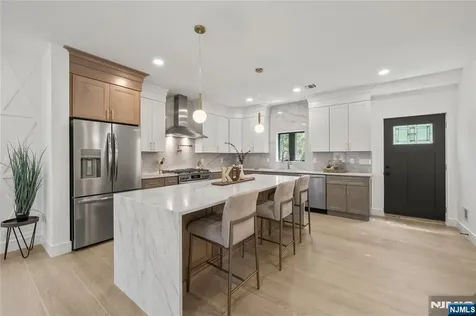 24 Richard Scott Court North Haledon NJ 07508