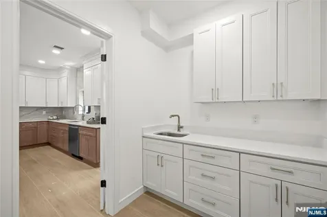 24 Richard Scott Court North Haledon NJ 07508